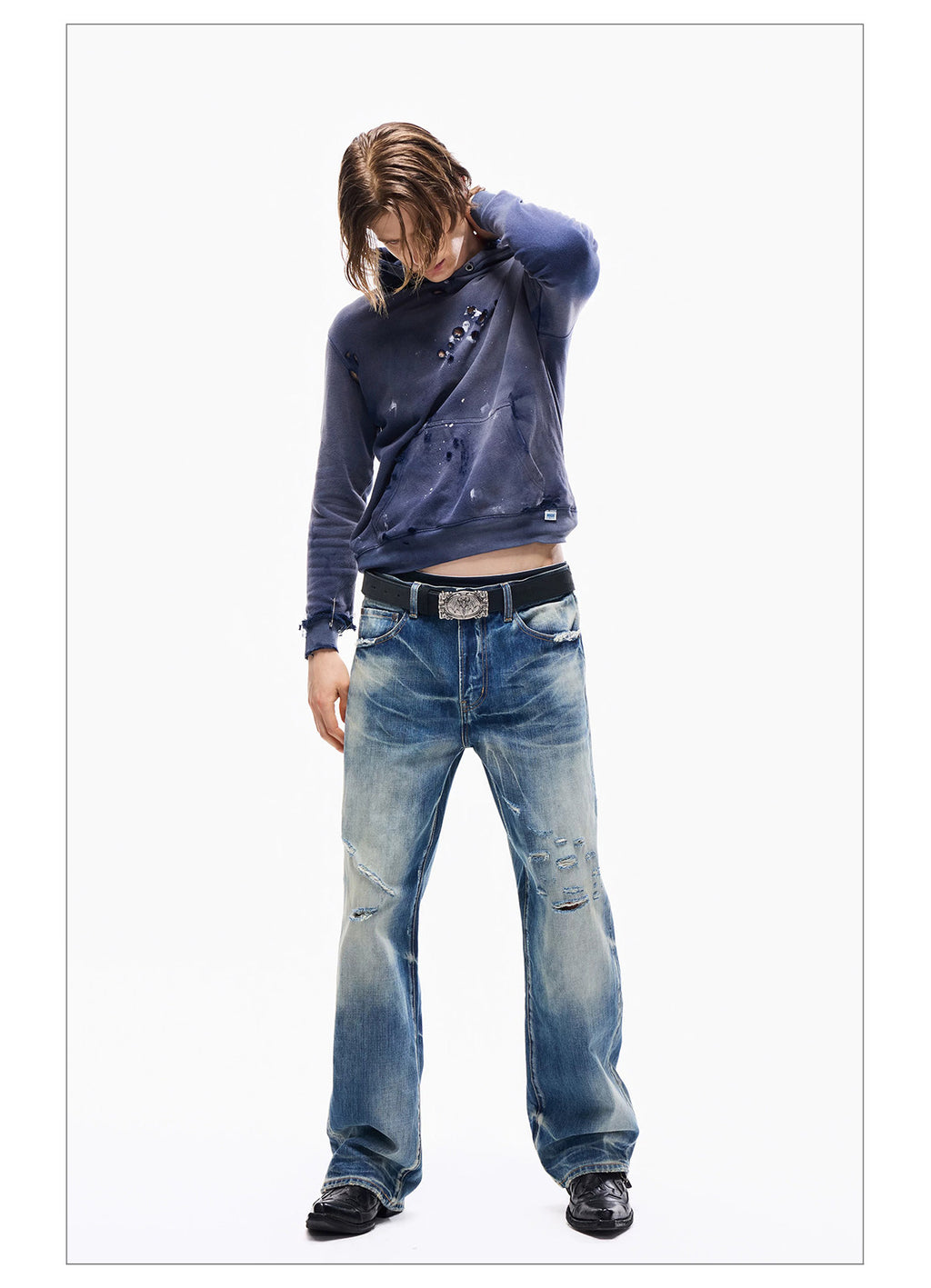 Wind02 Glacier Distressed Straight Jeans