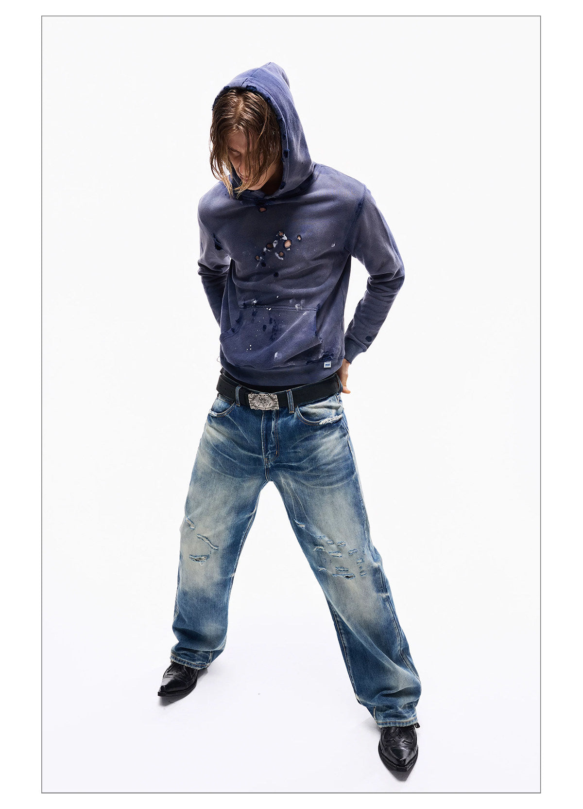 Wind02 Glacier Distressed Straight Jeans
