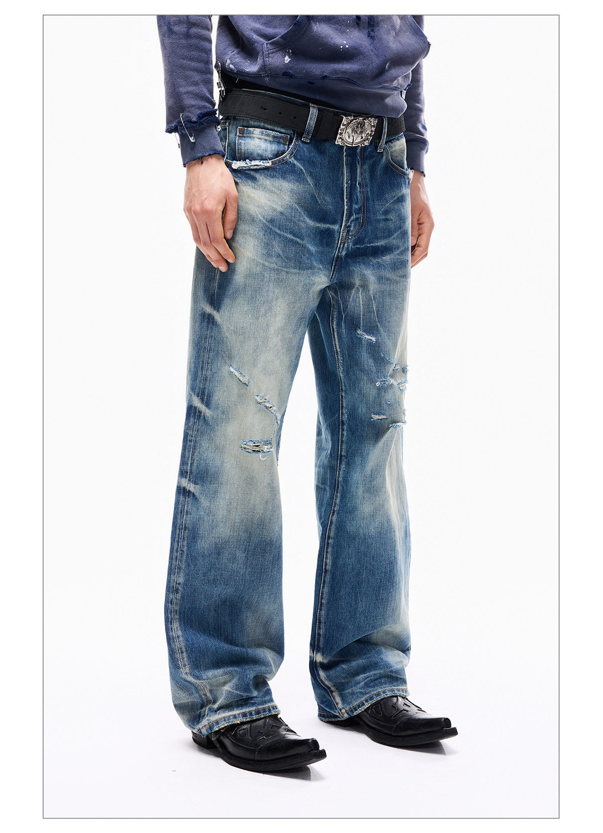 Wind02 Glacier Distressed Straight Jeans
